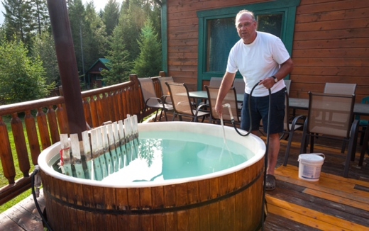 CrossRiver Wilderness Centre and Tourshot-tub